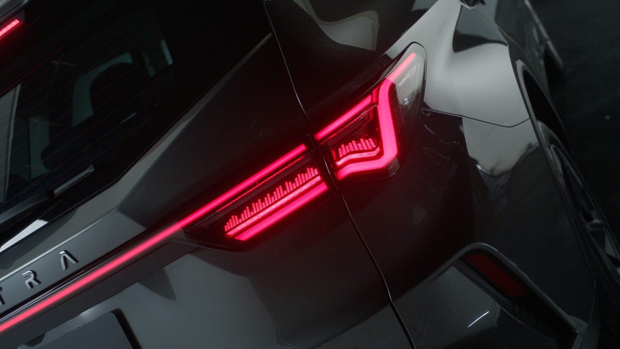 Detail lampu belakang Aletra L8